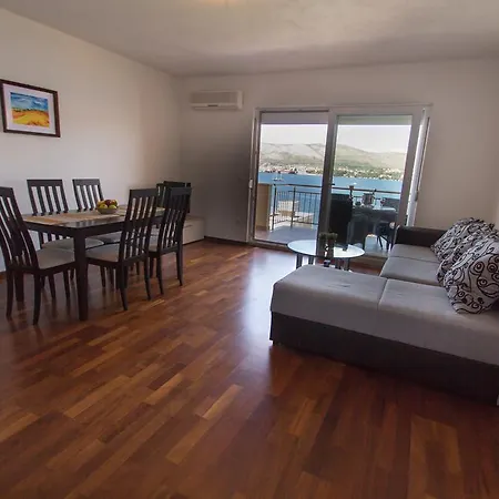 Apartment Kelic Trogir